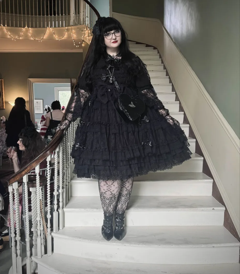 Theme - Kuro: Michelle